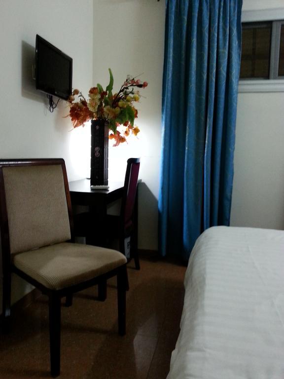 Hotel Magnificat Lomé Zimmer foto